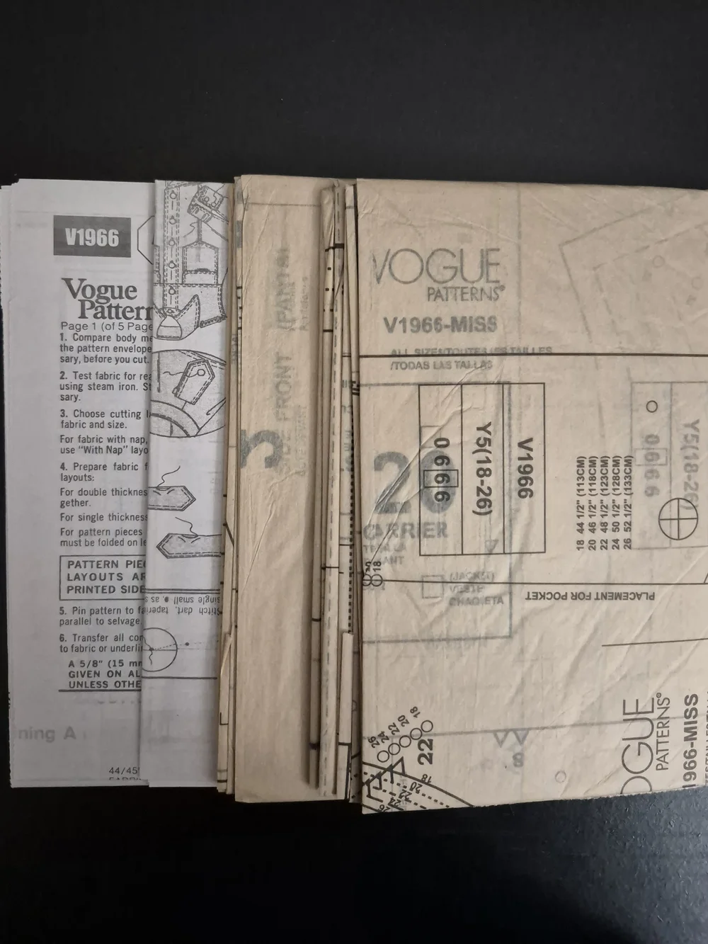 Vogue Pattern V1966 *UNCUT* Size Y5